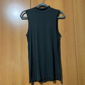 GAP Green Navy Striped Mock Neck Top Stretch